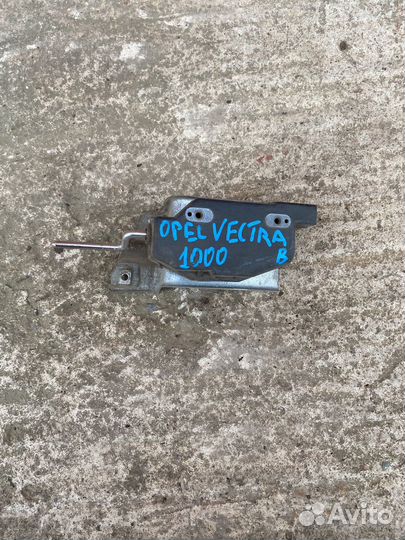 Сервопривод лючка бензобака opel vectra b