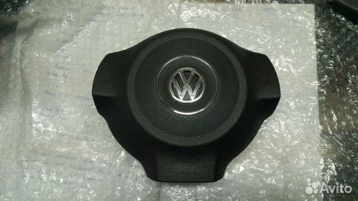 Заглушка в руль на Фольксваген Поло седан
