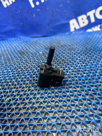 Датчик педали сцепления Ford Ka купе 1998