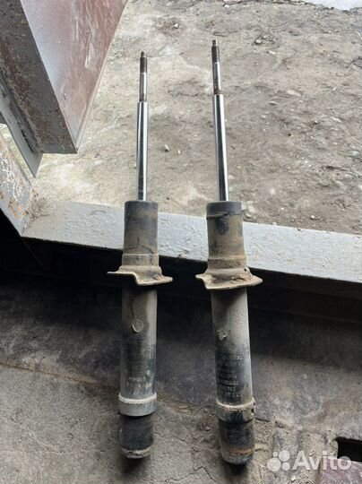 Стойка амортизатора kia sportage 2009