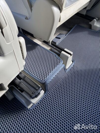 Коврики в машину ева в подарок подпятник + 2 лого