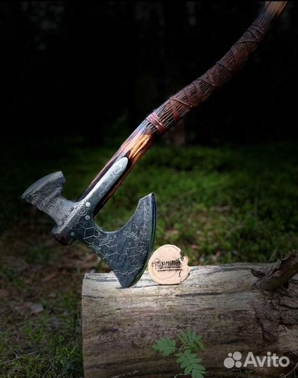 Топор кованый двусторонний ручной работы