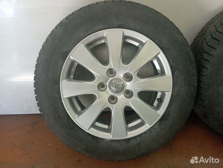 Hankook Winter I'Cept IZ2 215/60 R16