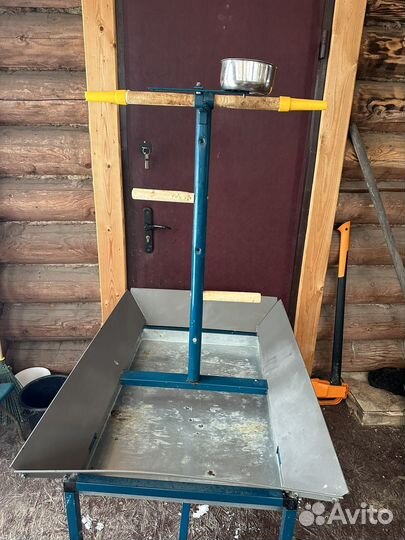 Клетка для крупных попугаев