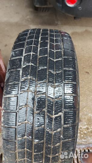 Покрышка автомобильная R16