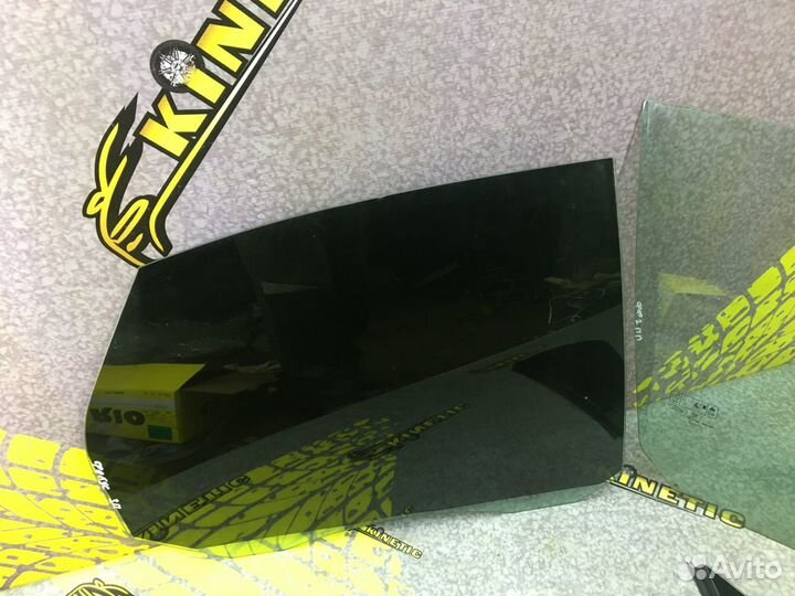 Стекло передней левой двери Focus Фокус 2