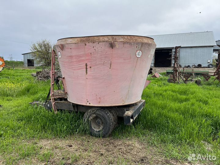 Кормораздатчик Слободской машиностроительный завод АКМ-9, 2016