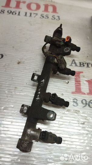 Топливная рампа G4ED 1.6 Hyunday Tiburon Elantra