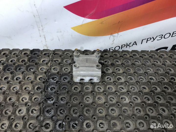 22012676 Кронштейн воздушного клапана Renault T