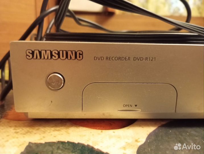 Dvd плеер samsung DVD recorder DVD-R121