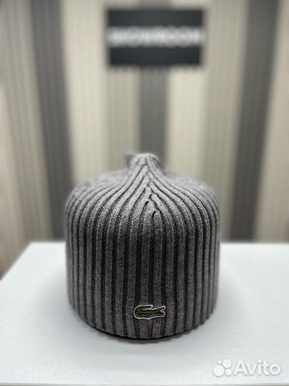 Шапка Lacoste в разных цветах