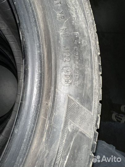 Pirelli P Zero Rosso 225/50 R17