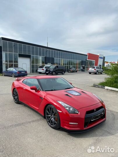 Капот на nissan GT-R