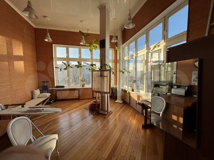 4-к. квартира, 153 м², 8/8 эт.