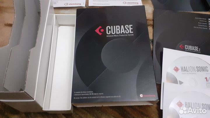 Лицензионный Cubase 7 Retail US c USB ключом