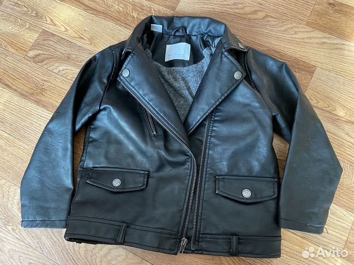 Продам куртку детскую Zara