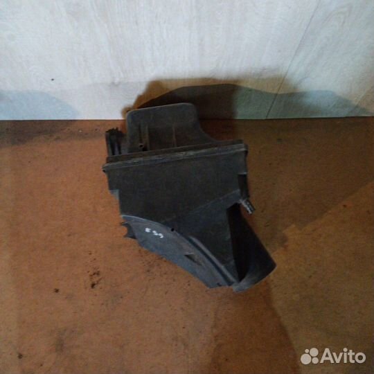 Корпус воздушного фильтра BMW E39