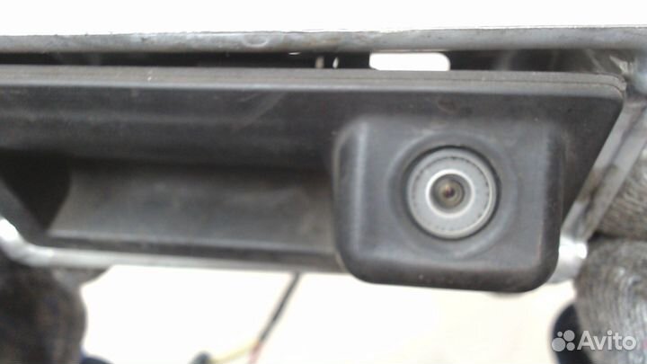 Кнопка багажника Volkswagen Touareg, 2011