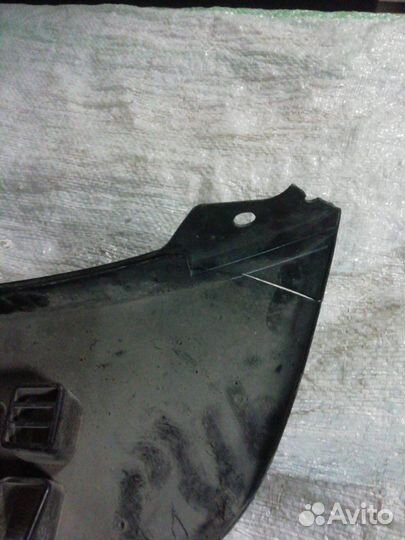 Решетка радиатора передняя Toyota Will Sypha