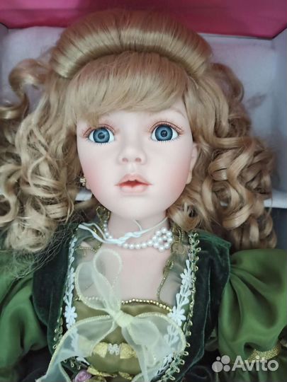 Кукла фарфоровая коллекционная Remeco Collection