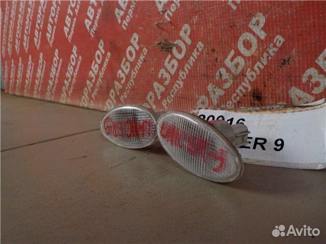 Повторитель поворота Mitsubishi Lancer S82 4G18