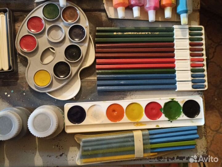 Канцтовары СССР краски, карандаши, гуашь, тушь
