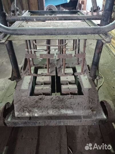 Вибростанок для производства блоков