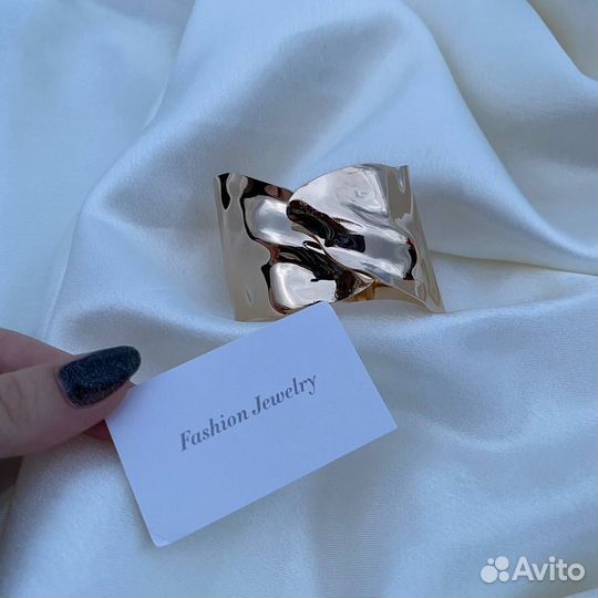 Новый крупный браслет под Celine