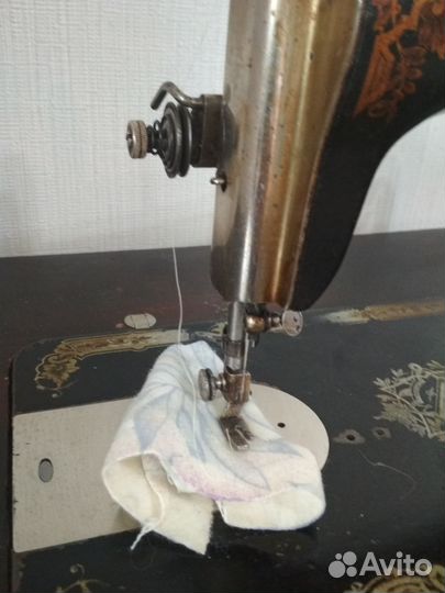 Швейная машинка 