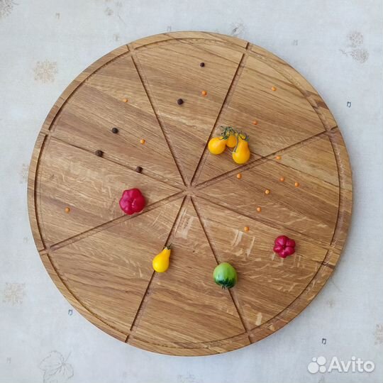 Доска (поднос) из дерева для подачи пиццы