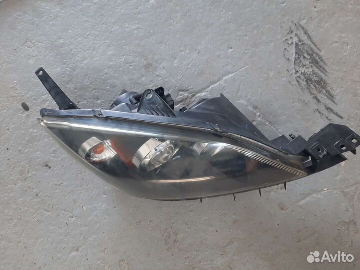 Передняя правая фара Мазда 3 вк галоген хеч