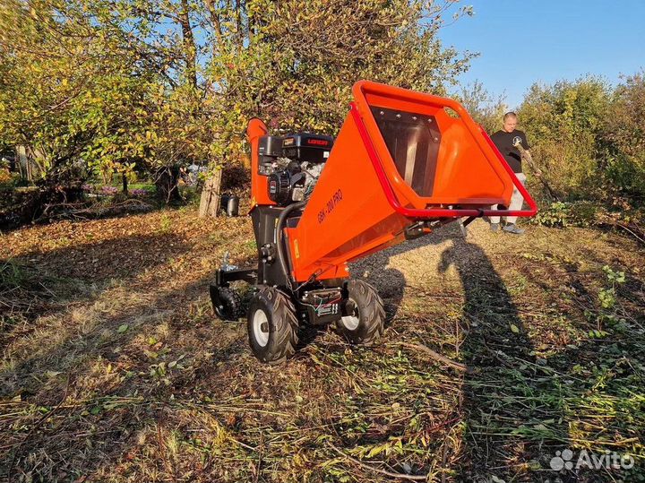 Дробилка веток / Измельчитель/ Щепорез