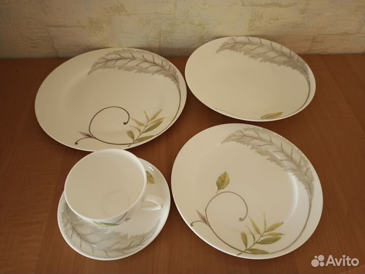 Обеденный сервиз из костяного фарфора 30 предметов