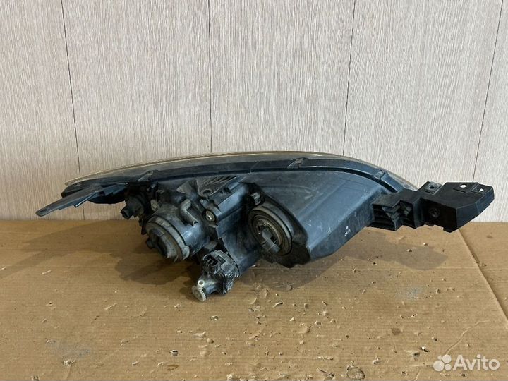 Фара левая Mazda 3 BK хэтчбек