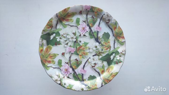 Тортница на ножке, тортовница