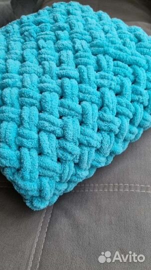 Плед плюшевый, мягкий из пряжи alize puffy