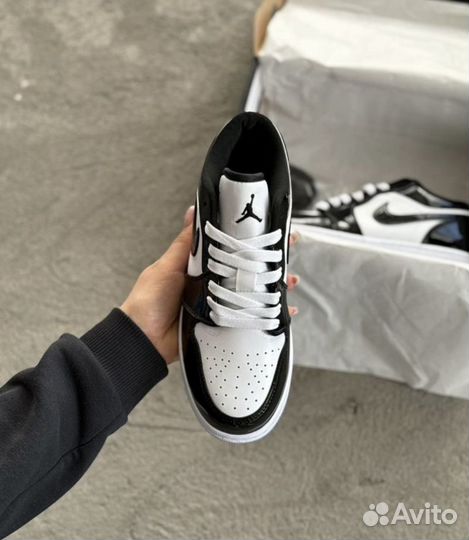 Кроссовки Nike Air Jordan 1 Low SE Concord