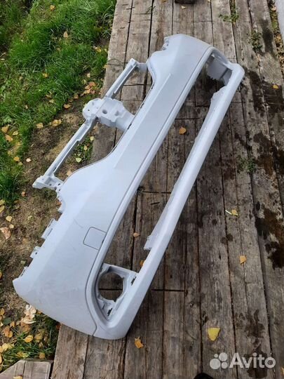 Бампер на рено логан 2