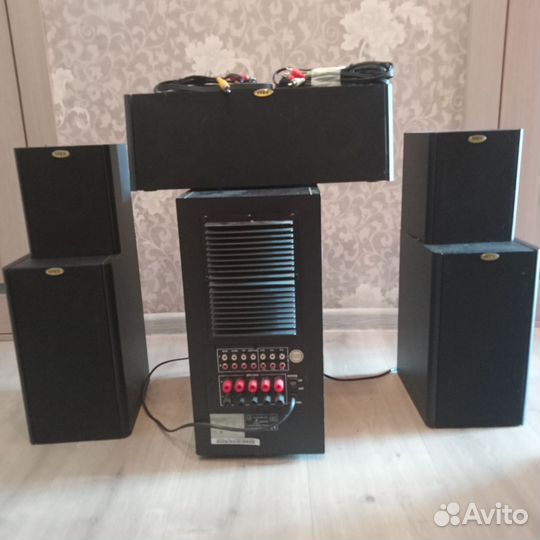 Сабвуфер и колонки