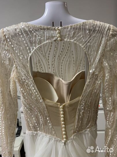 Свадебное платье