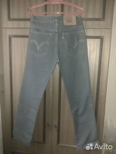 Джинсы levis