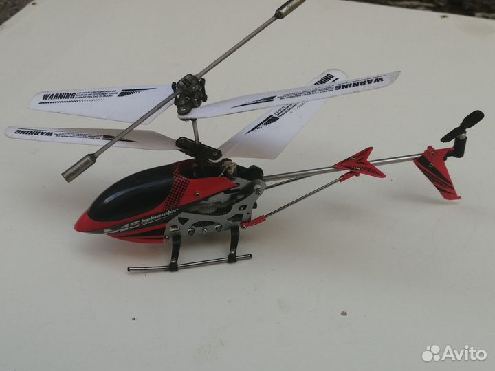 Вертолет на радиоуправлении, на запчасти, рабочий