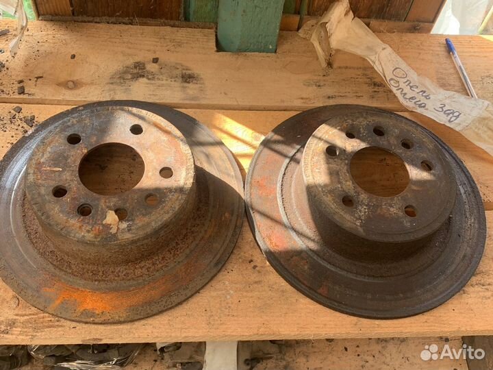 Задние диски opel omega b не вентилируемые