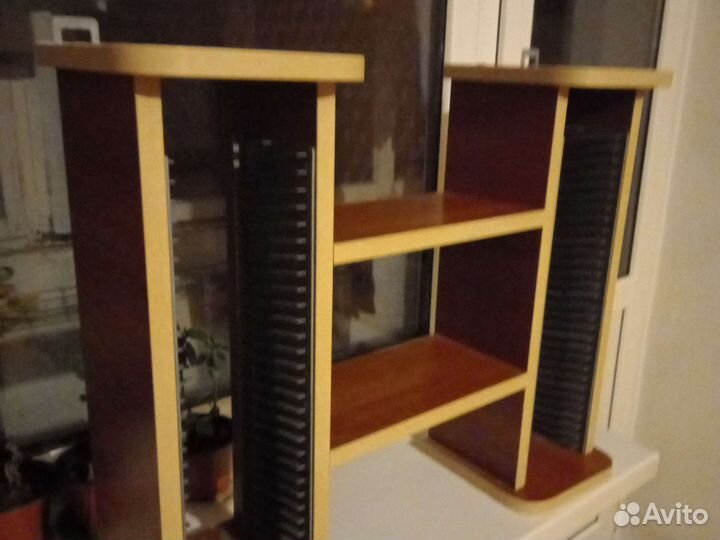 Полка, подставка для дисков