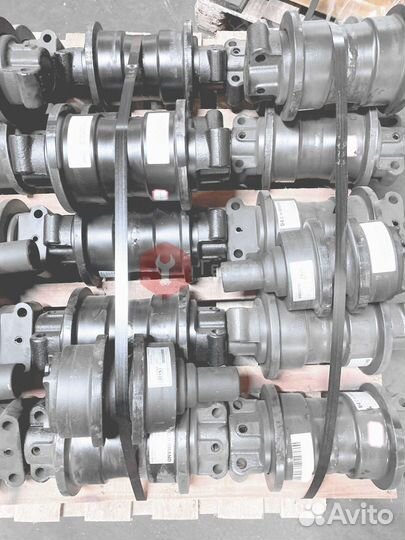 Каток поддерживающий Hitachi EX230LCK-5 9178333
