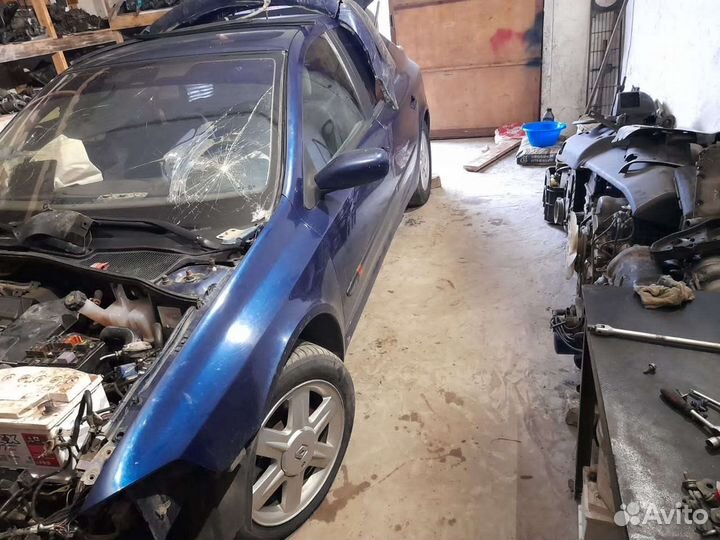 Передние крылья Renault laguna 2