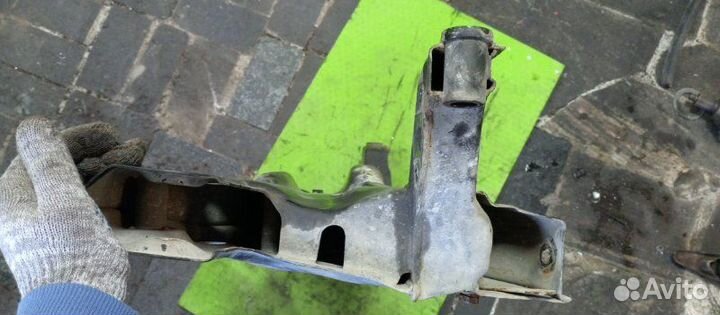 Подрамник Skoda Fabia fabia хэтчбек II cggb 2011