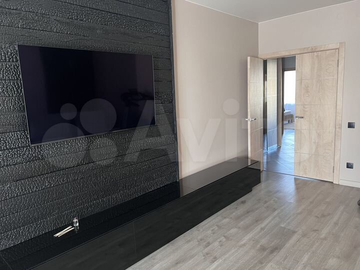 2-к. квартира, 77,3 м², 11/16 эт.