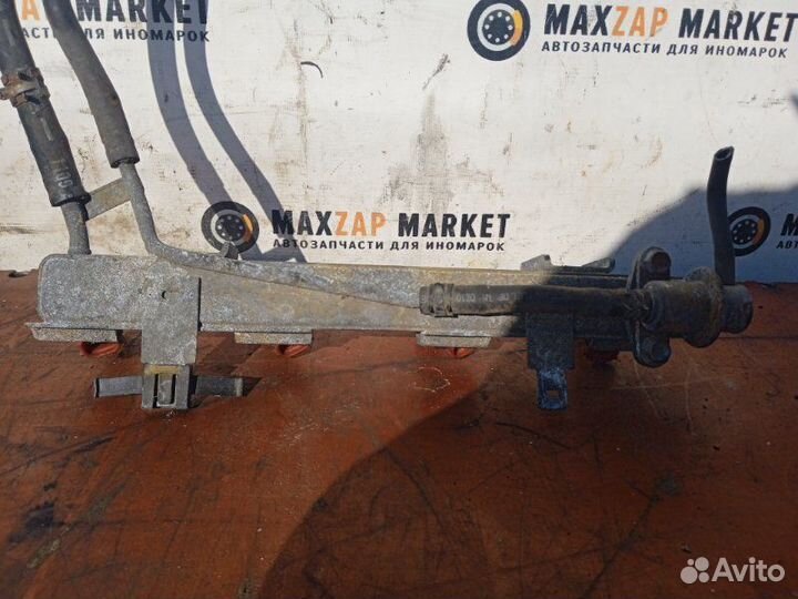 Топливная рампа с форсунками Chevrolet Metro 1.3