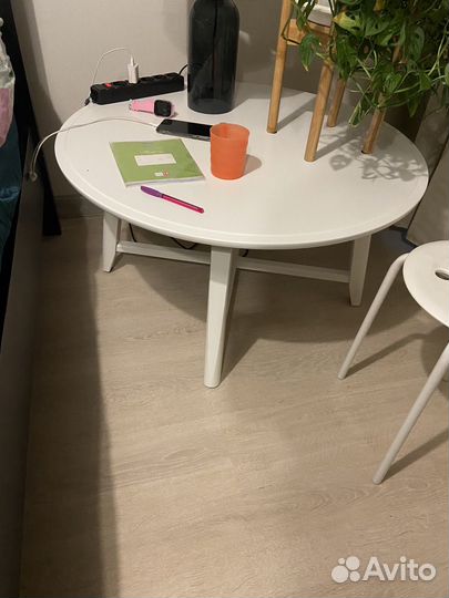 Стол круглый IKEA